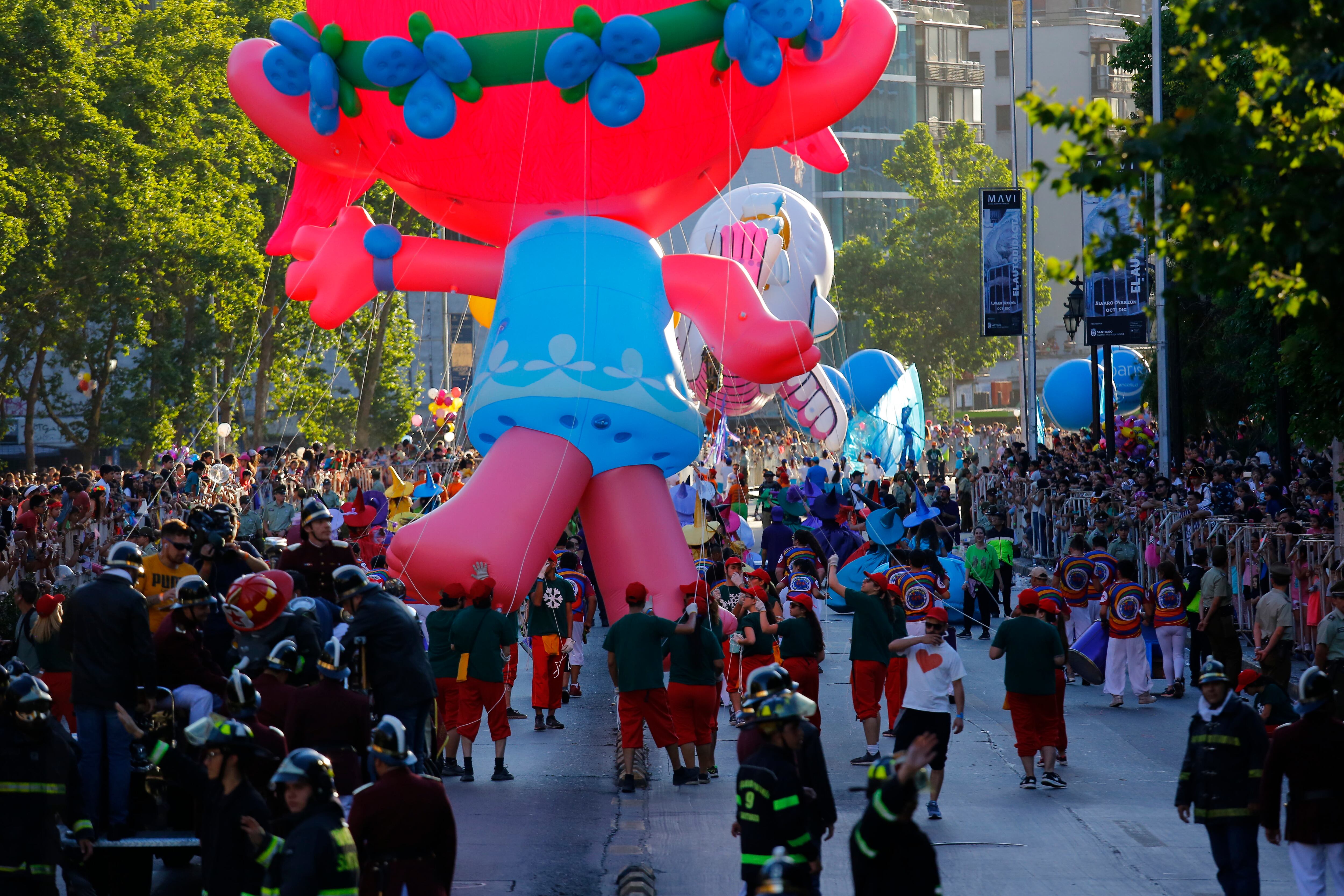 Agencia Uno | Paris Parade Santiago