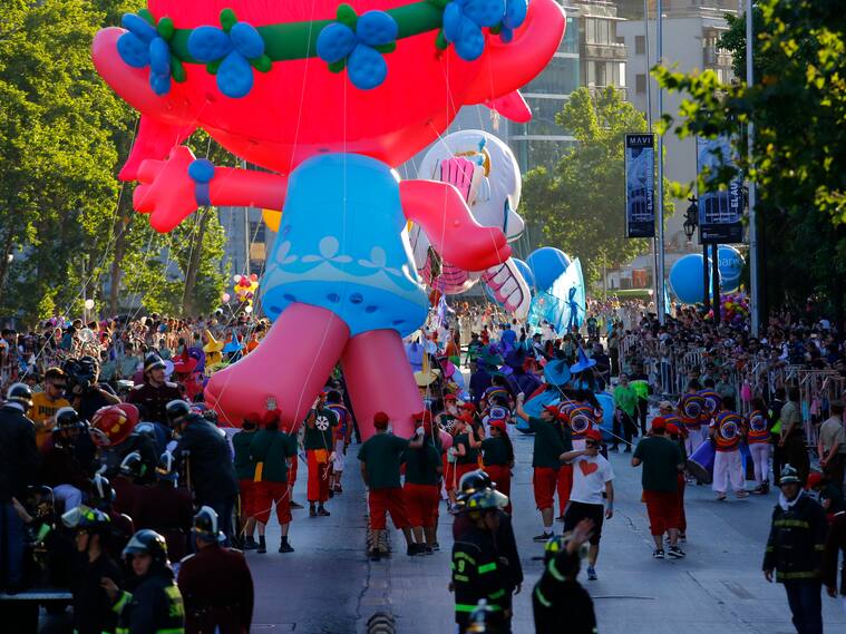 Agencia Uno | Paris Parade Santiago