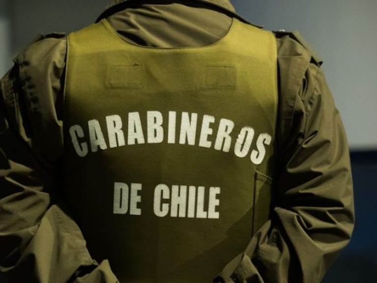 Carabinero detenido por vender arma de fuego a delincuente.