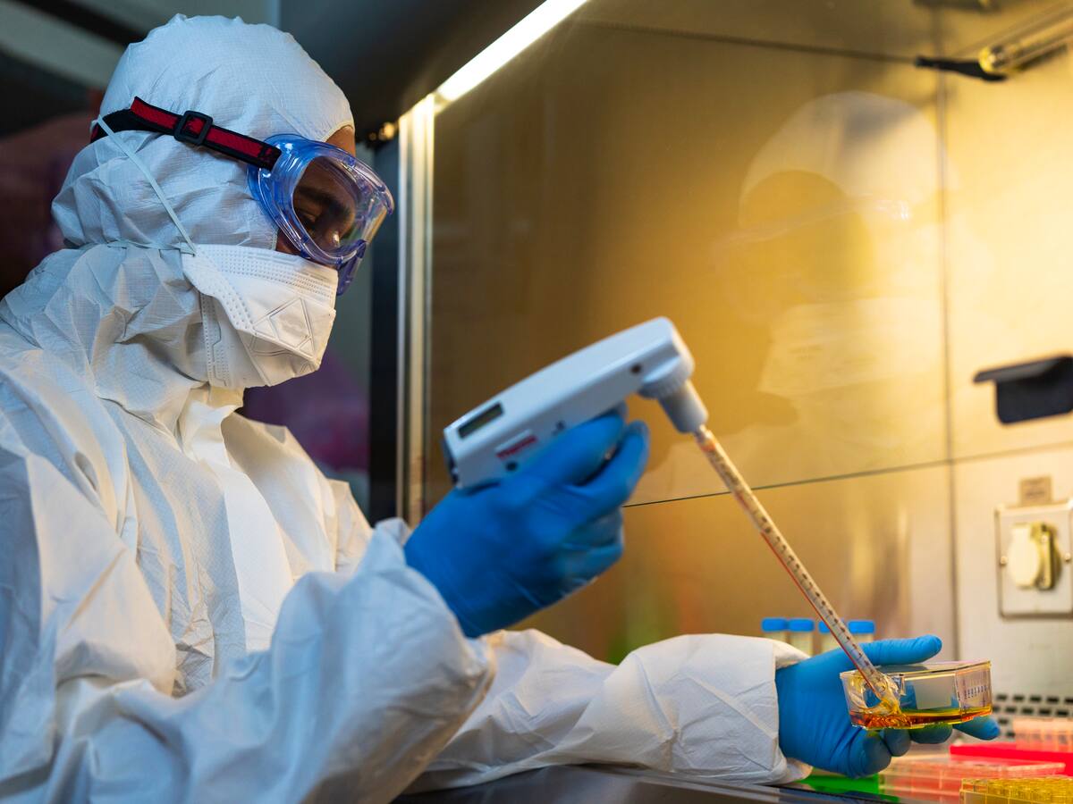 Genetista reveló que existen hipótesis sobre cómo los genes predisponen un Covid-19 más severo