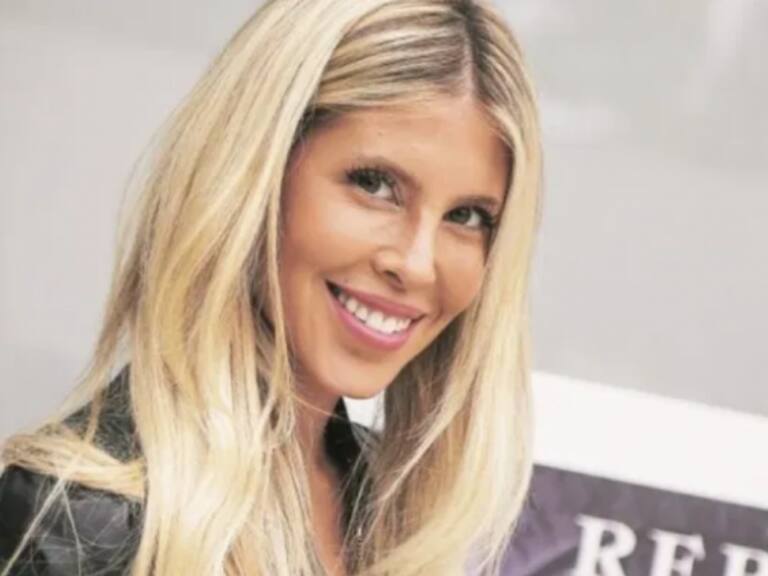 ¡Con la camiseta puesta! Coté López y Marité Matus alentaron a La Roja con la nueva armadura chilena