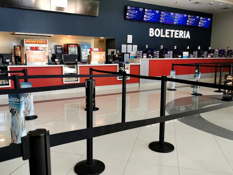 BoleterIa de Cine Hoyts en Mall Plaza Egaña.FOTO: MARIO DAVILA/AGENCIAUNO