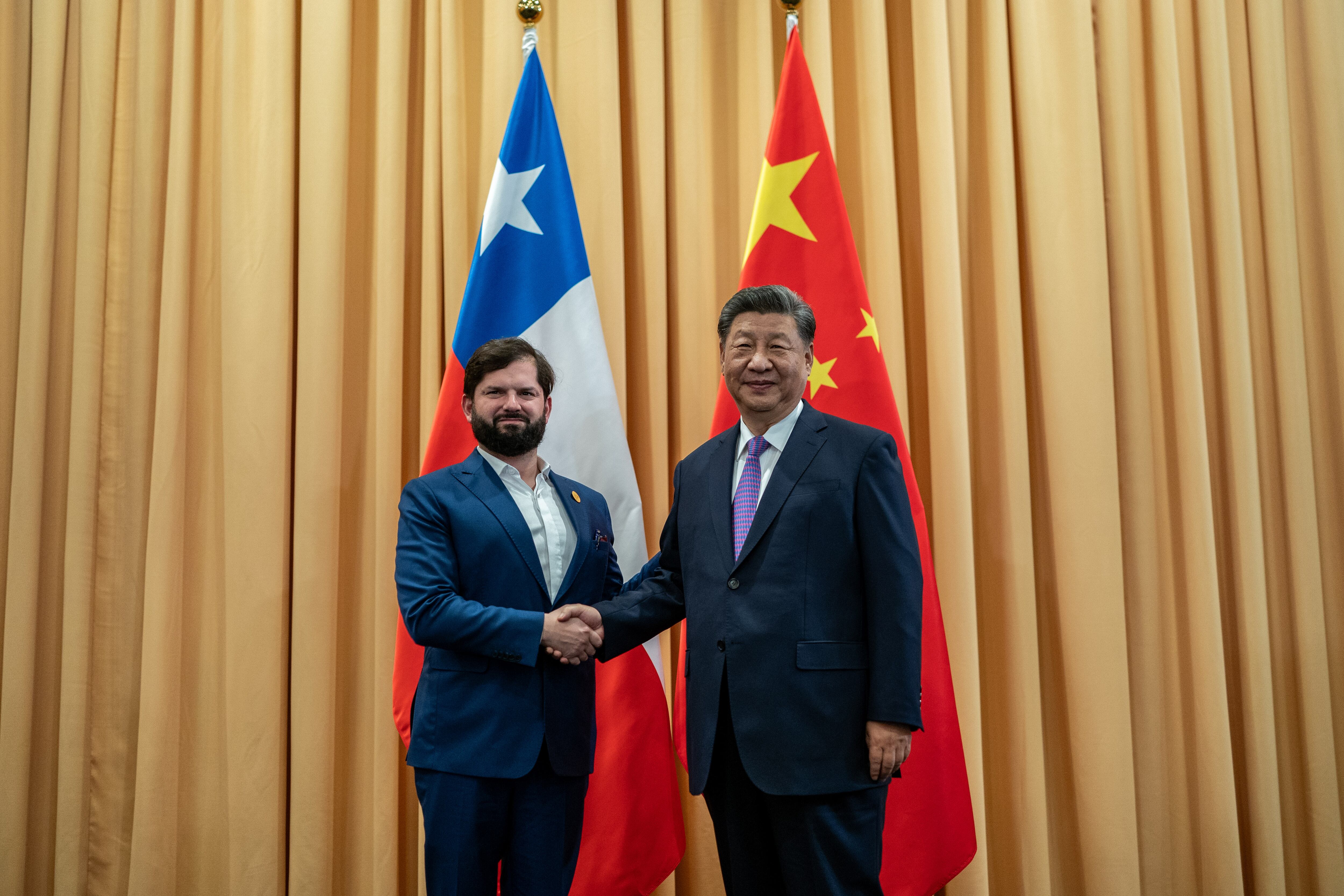 Imagen de archivo del Presidente Gabriel Boric con su par de China, Xi Jinping, en noviembre de 2024 | Presidencia