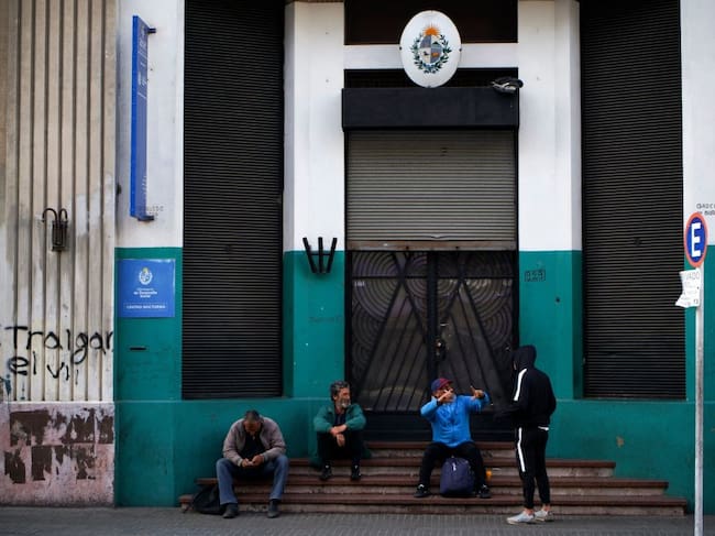 Personas sin hogar esperan la apertura de albergue en Uruguay