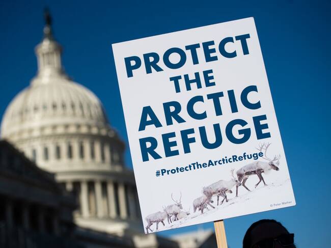 Protestas en contra de las perforaciones petroleras en una reserva de Alaska