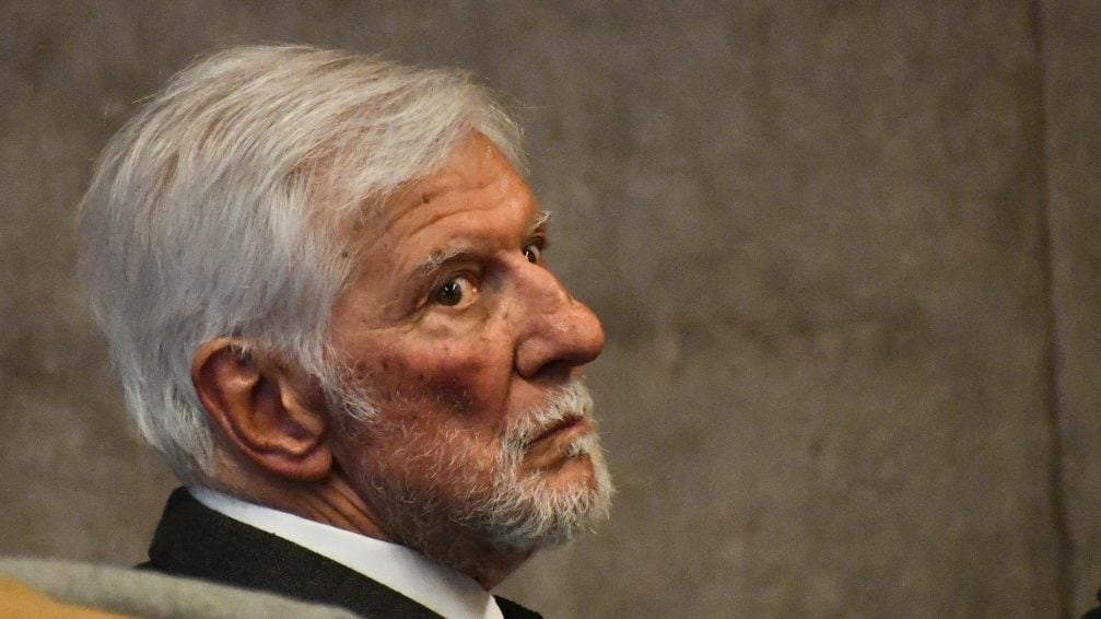 16 de Junio del 2023 / SANTIAGOExalcalde de Vitacura, Raúl Fernando Torrealba.
Ante el Cuarto Juzgado de Garantía de Santiago, el Ministerio Público formaliza cargos contra el exalcalde de Vitacura, Raúl Fernando Torrealba del Pedregal, en el Centro de Justicia de Santiago.
VICTOR HUENANTE / AGENCIAUNO