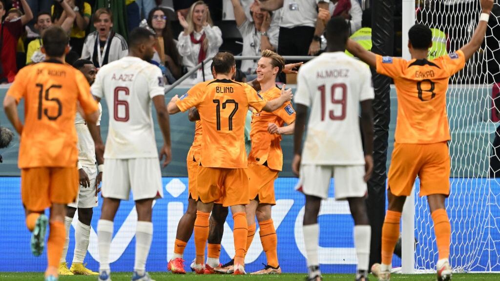 Países Bajos se impone a Qatar y se clasifica a octavos de final como líder del Grupo A en la Copa del Mundo
