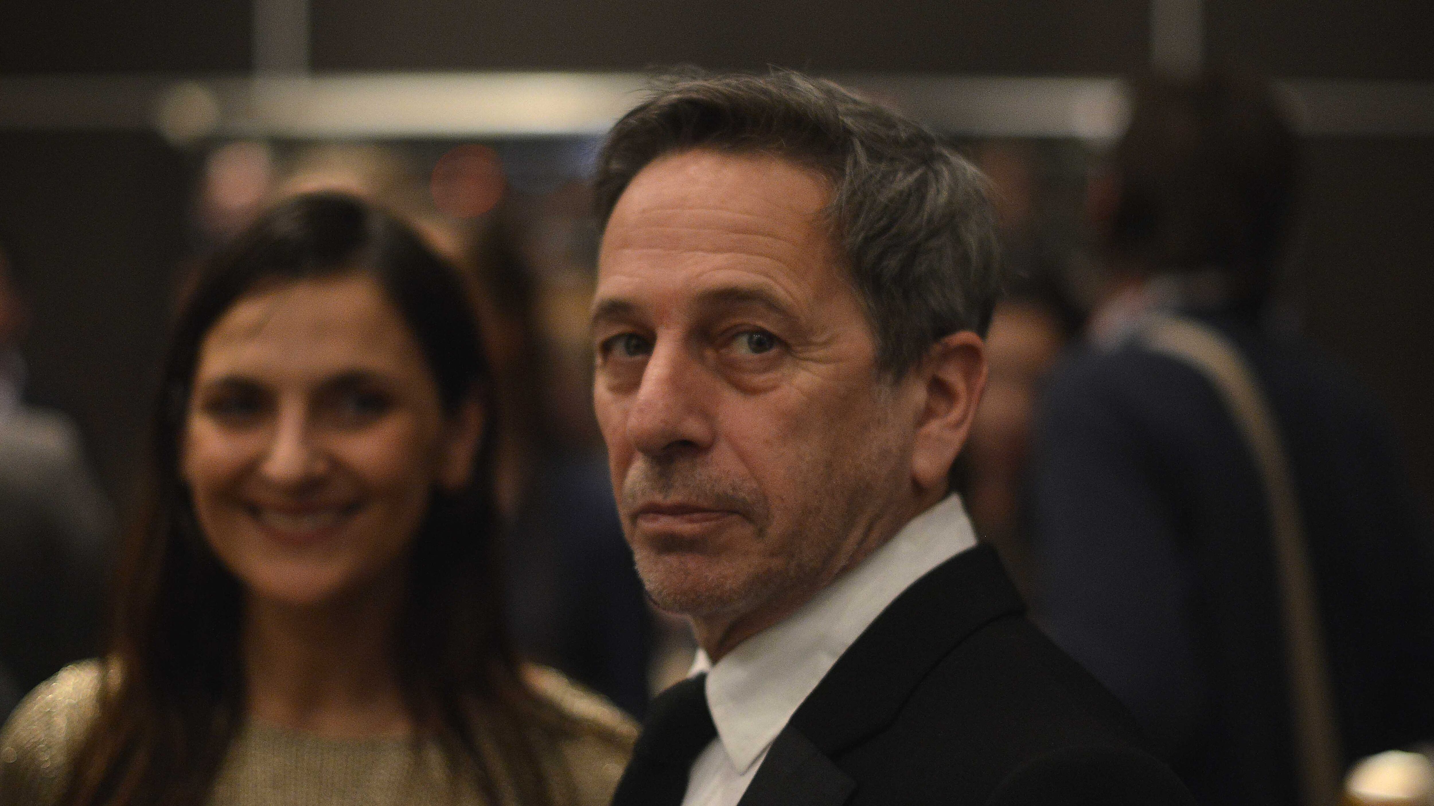 29 de Agosto de 2015/ SANTIAGO El actor nacional Alfredo Castro ( d ), posa para la prensa durante la premiacin "Sanfic 2015" realizada en las salas premium del Cine Hoyts Parque Arauco.
FOTO: MATIAS DELACROIX/ AGENCIAUNO