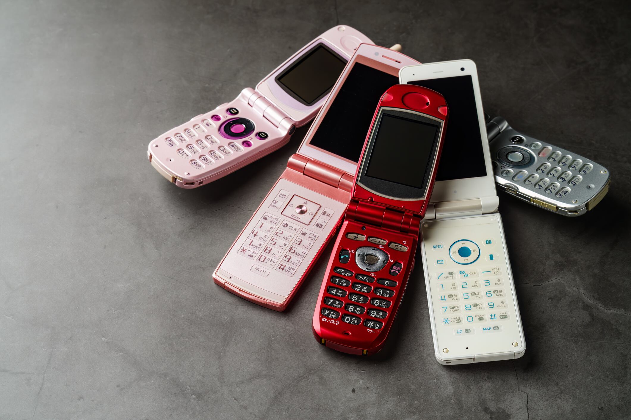 Teléfono móvil plegable | Getty Images