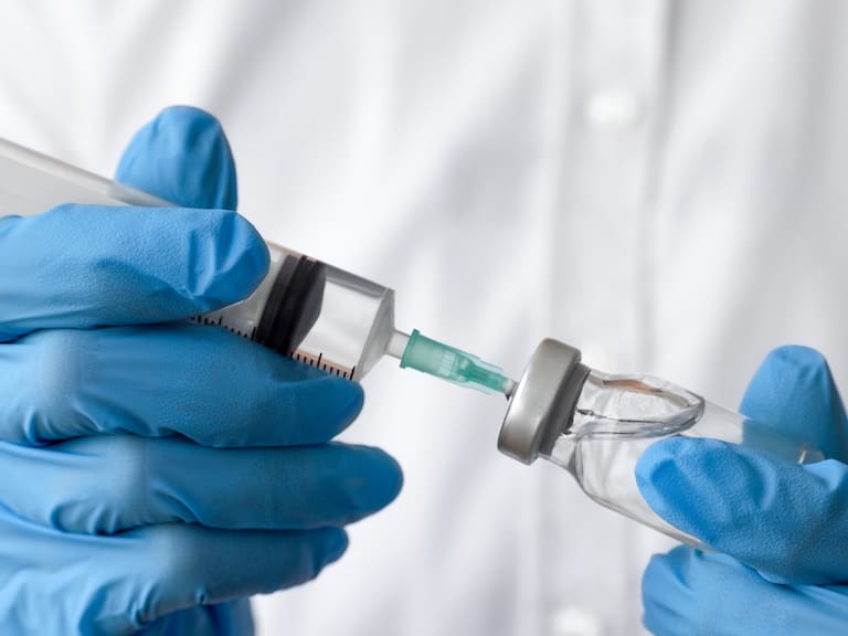 Vacuna chilena contra el cáncer alcanza nuevo hito internacional: será probada por 140 personas en Brasil