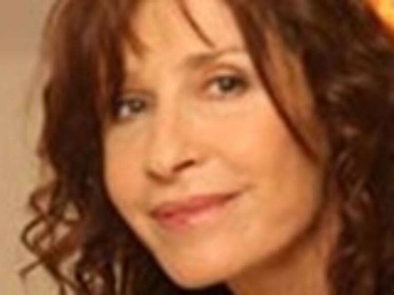 La escritora chilena Carla Guelfenbein obtuvo el premio Alfaguara de Novela 2015