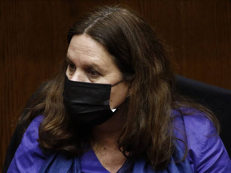 13 DE JULIO DE 2022/VALPARAISOLa ministra Maya Fernández, durante la Sesión de Sala del Senado, que discute una nueva solicitud del Presidente de la República para extender el Estado de Excepción Constitucional en la Macrozona Sur.
FOTO: LEONARDO RUBILAR CHANDIA/AGENCIAUNO
