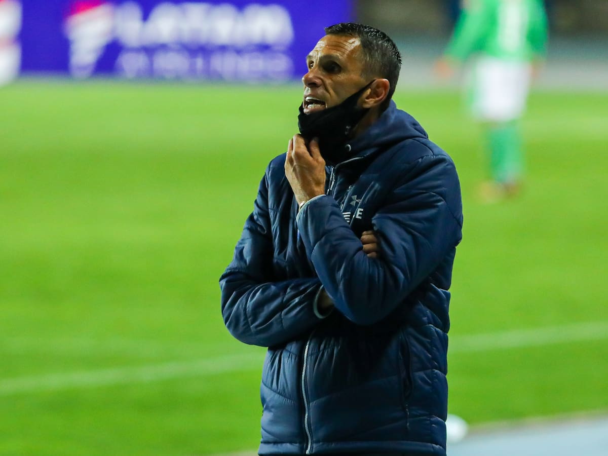 Gustavo Poyet tras la derrota de la UC: «Hay que darle crédito al rival, aprendí mucho hoy»