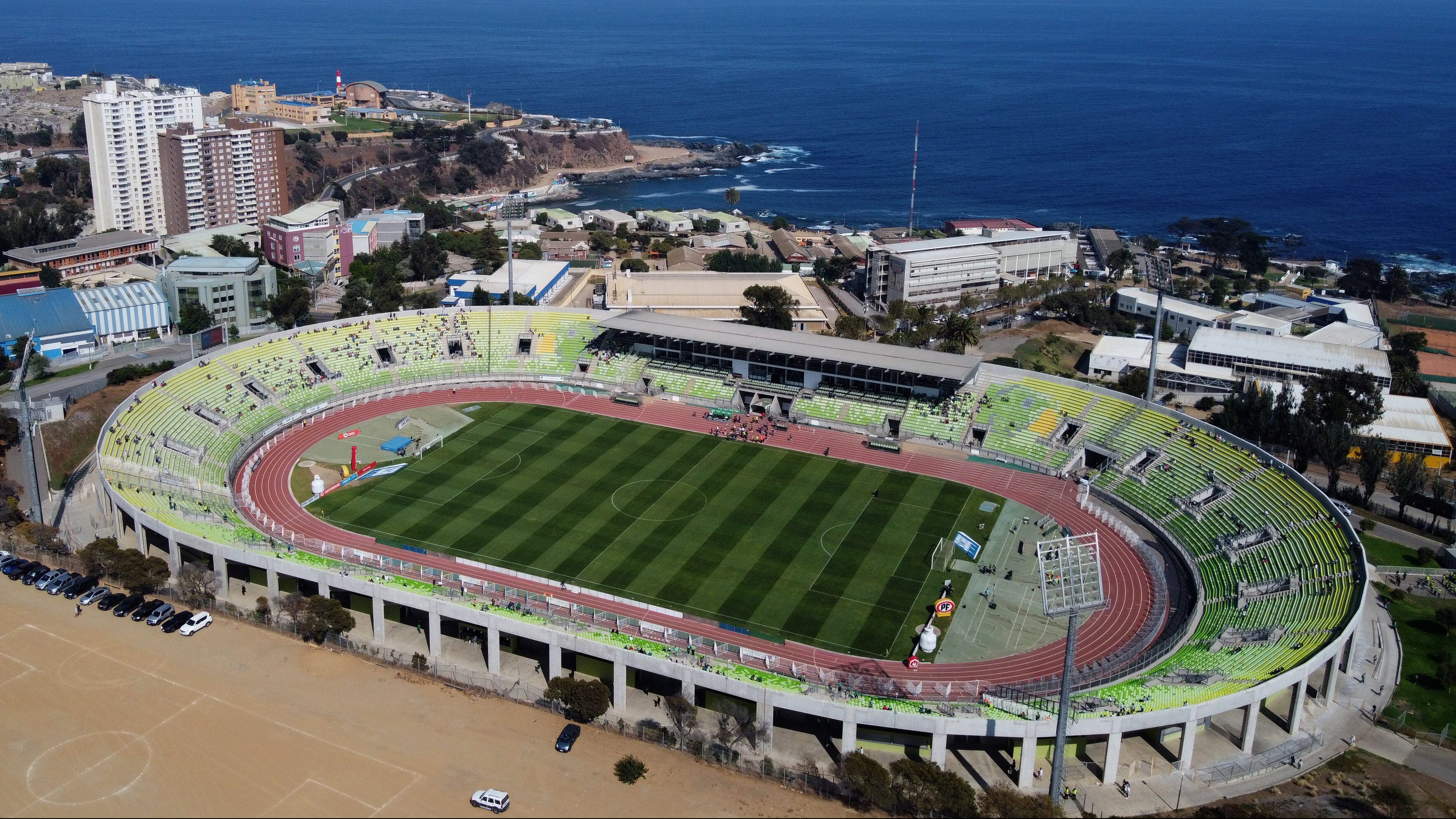 26 DE ENERO DE 2020/VALPARAISOVista aerea del estadio, en la previa del partido valido por la fecha 1 del Campeonato Nacional AFP PlanVital 2020, entre Santiago Wanderers y Universidad Catolica, disputado en el Estadio Elias Figueroa Brander.
FOTO: LEONARDO RUBILAR CHANDIA/AGENCIAUNO