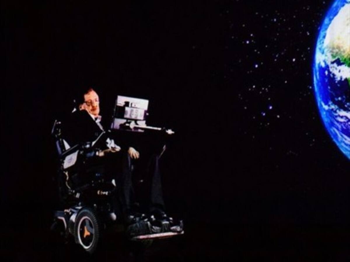 En Superciencia conversamos sobre el legado de Stephen Hawking con el astrofísico Diego Mardones