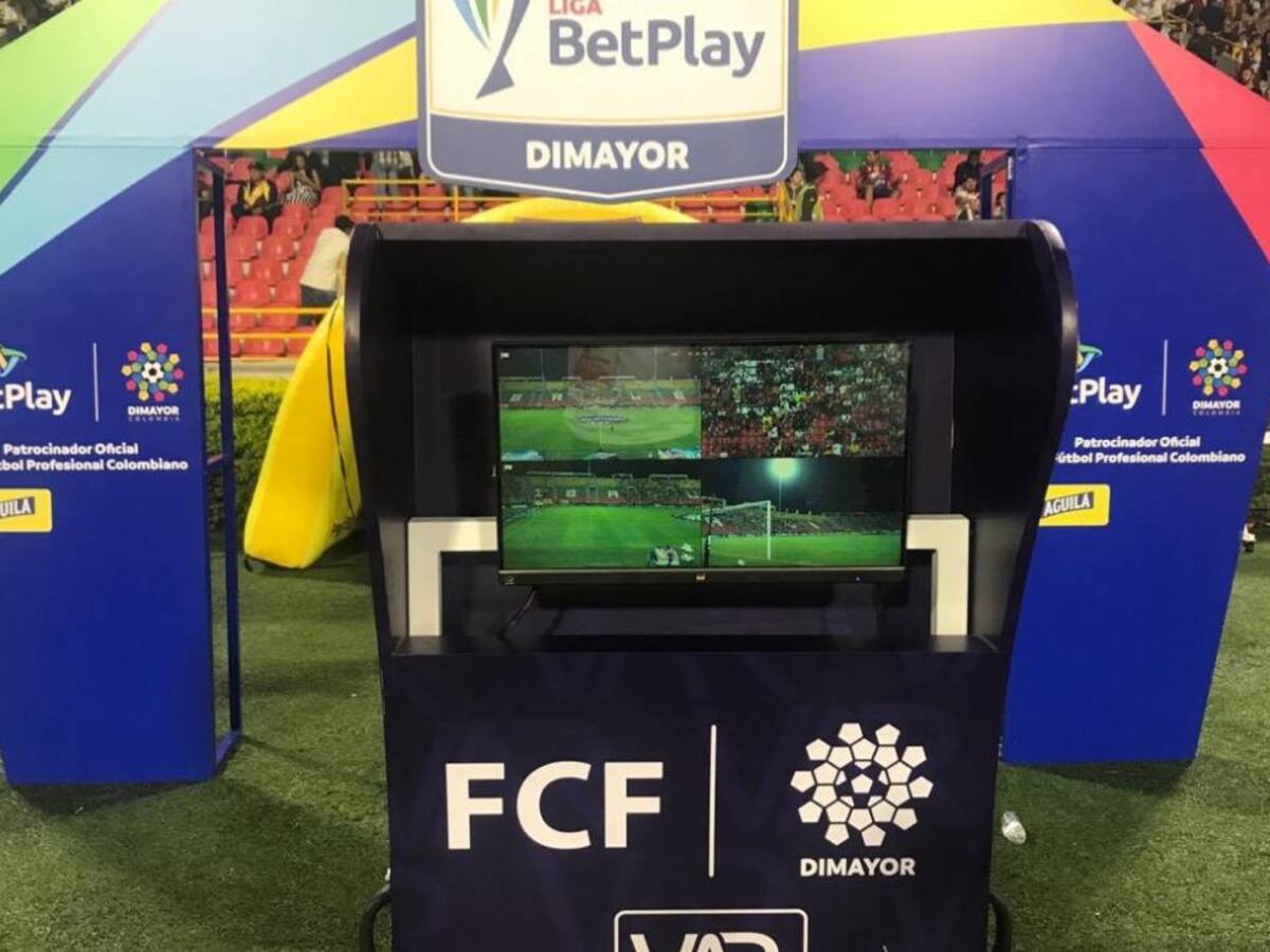 “Que se jodan los del VAR (...) nos robaron todo el torneo”: La furia de una estrella colombiana contra el arbitraje