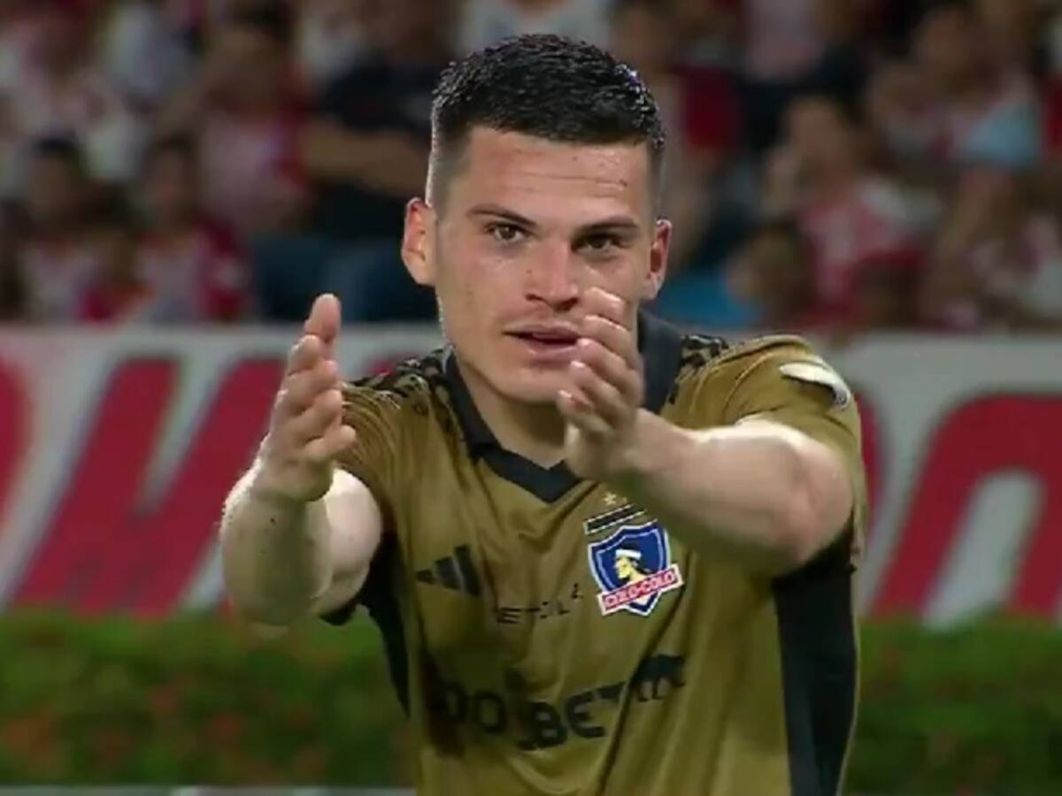El extraordinario golazo con que Cepeda adelantó a Colo Colo frente a Junior en Barranquilla
