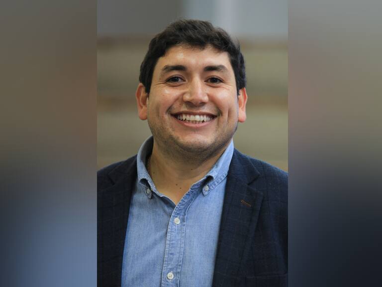 Tras formalización por falso aviso de bomba: exdiputado Camilo Morán renuncia a Dideco de La Florida