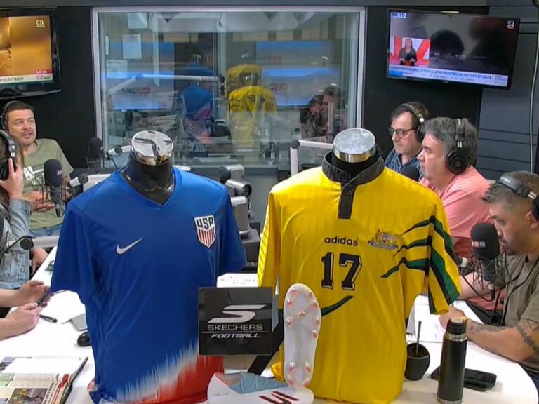 Los Tenores comentan las dudas en torno a la continuidad de Gustavo Álvarez en la U