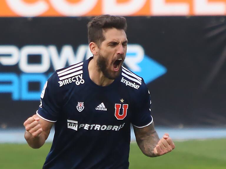 Están desesperados: Hinchas de la U crearon el #Larrinovacion buscando que Azul Azul renueve a Joaquín Larrivey