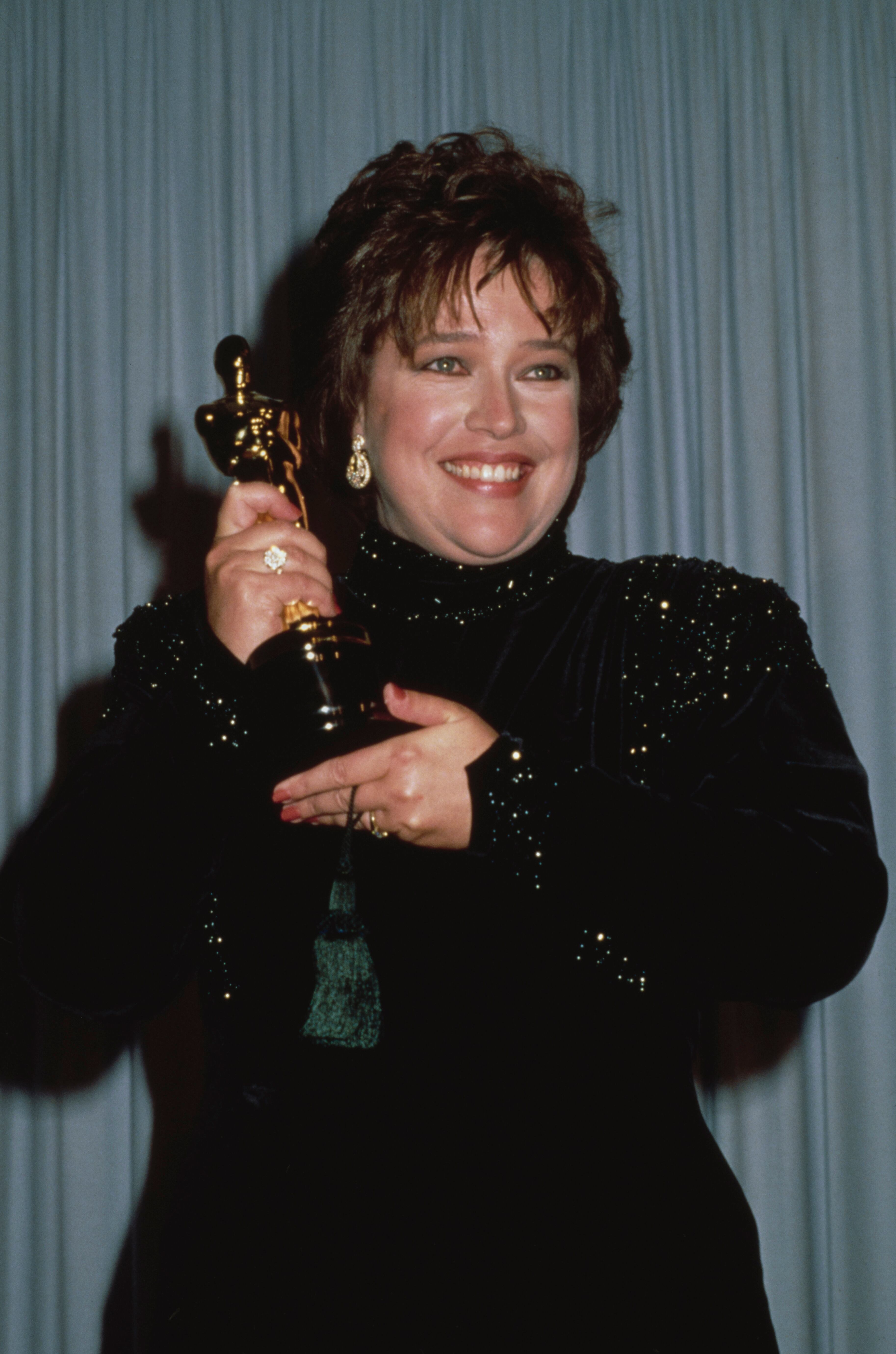 Kathy Bates en la sala de prensa de la 63ª edición de los Premios de la Academia / Getty Images