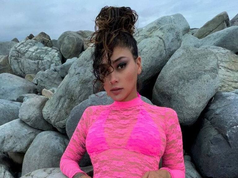 «Feliz de compartirme con ustedes»: Camila Recabarren debuta en Onlyfans con sensual lencería