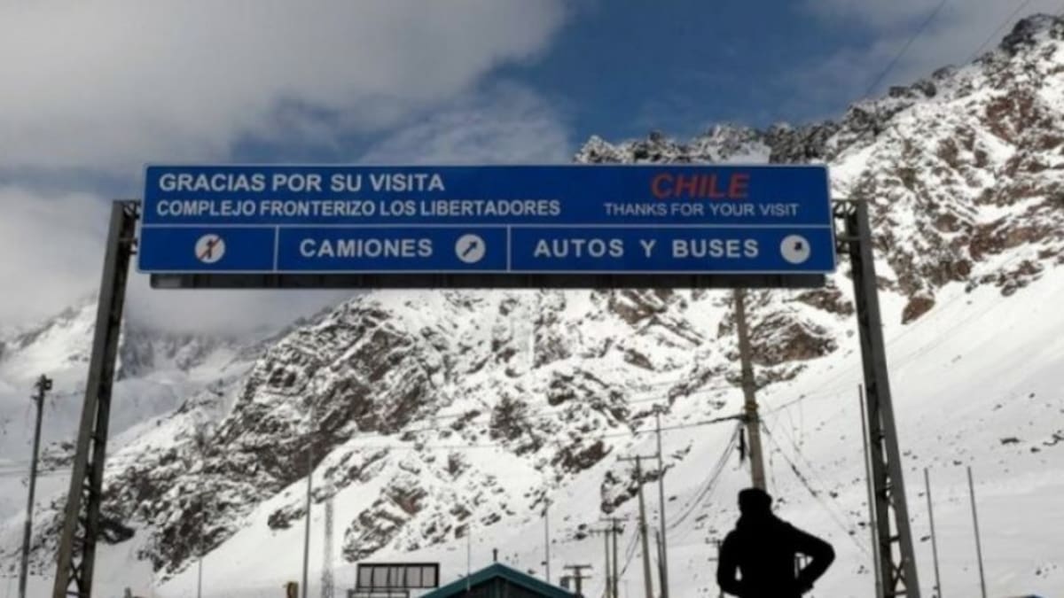 A poco más de un mes para Fiestas Patrias: Paso Los Libertadores cumple 28 días cerrado y crece la preocupación por el abastecimiento
