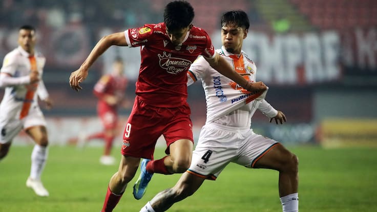 Ñublense siembra el terror por partida doble: mete presión a la UC en la Copa de la Liga y despacha del torneo a Cobresal
