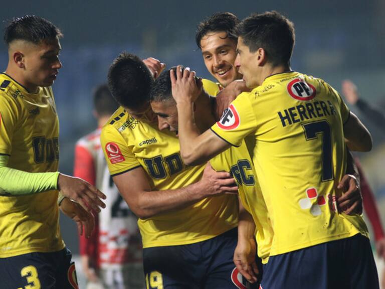 Universidad de Concepción protagoniza tremenda remontada de visita y hunde a Curicó Unido en el fondo de la Primera B