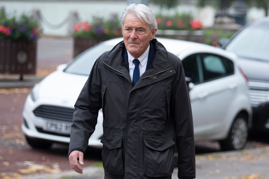 David Henderson llegando al tribunal en Cardiff