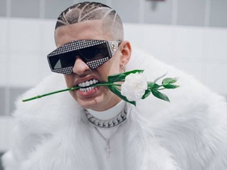 Revista Rolling Stone catalogó a Bad Bunny como «El Rey del Pop Latino»