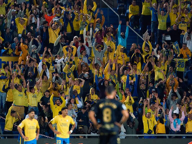 Para tomar nota: la tremenda sanción que recibió hincha español por lanzar una bengala en partido de la Copa del Rey