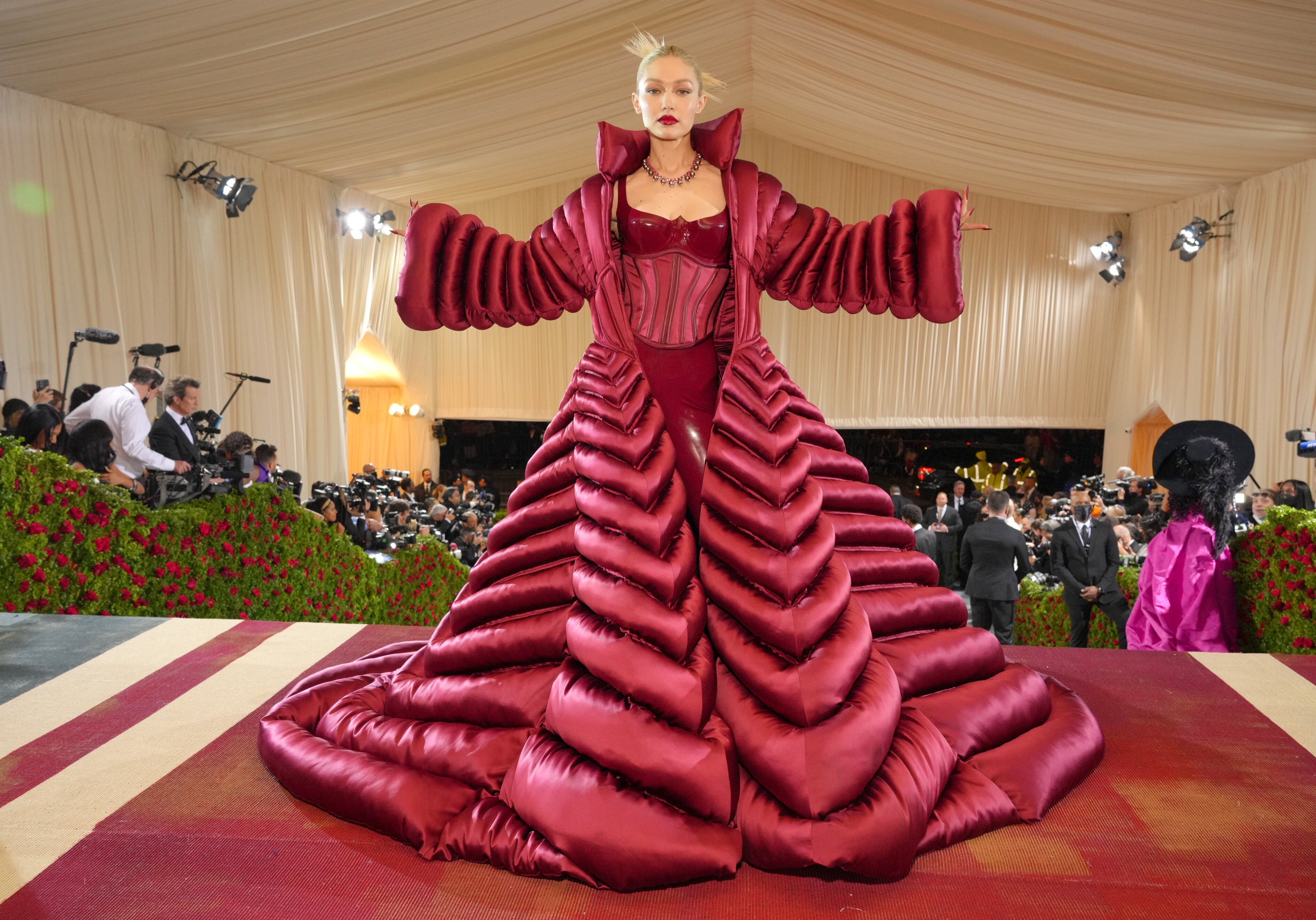 NEW YORK, NEW YORK - MAY 02: (Exclusive Coverage) Gigi Hadid arrives at The 2022 Met Gala Celebrating "In America: An Anthology of Fashion" at The Metropolitan Museum of Art on May 02, 2022 in New York City. (Photo by Kevin Mazur/MG22/Getty Images for The Met Museum/Vogue )