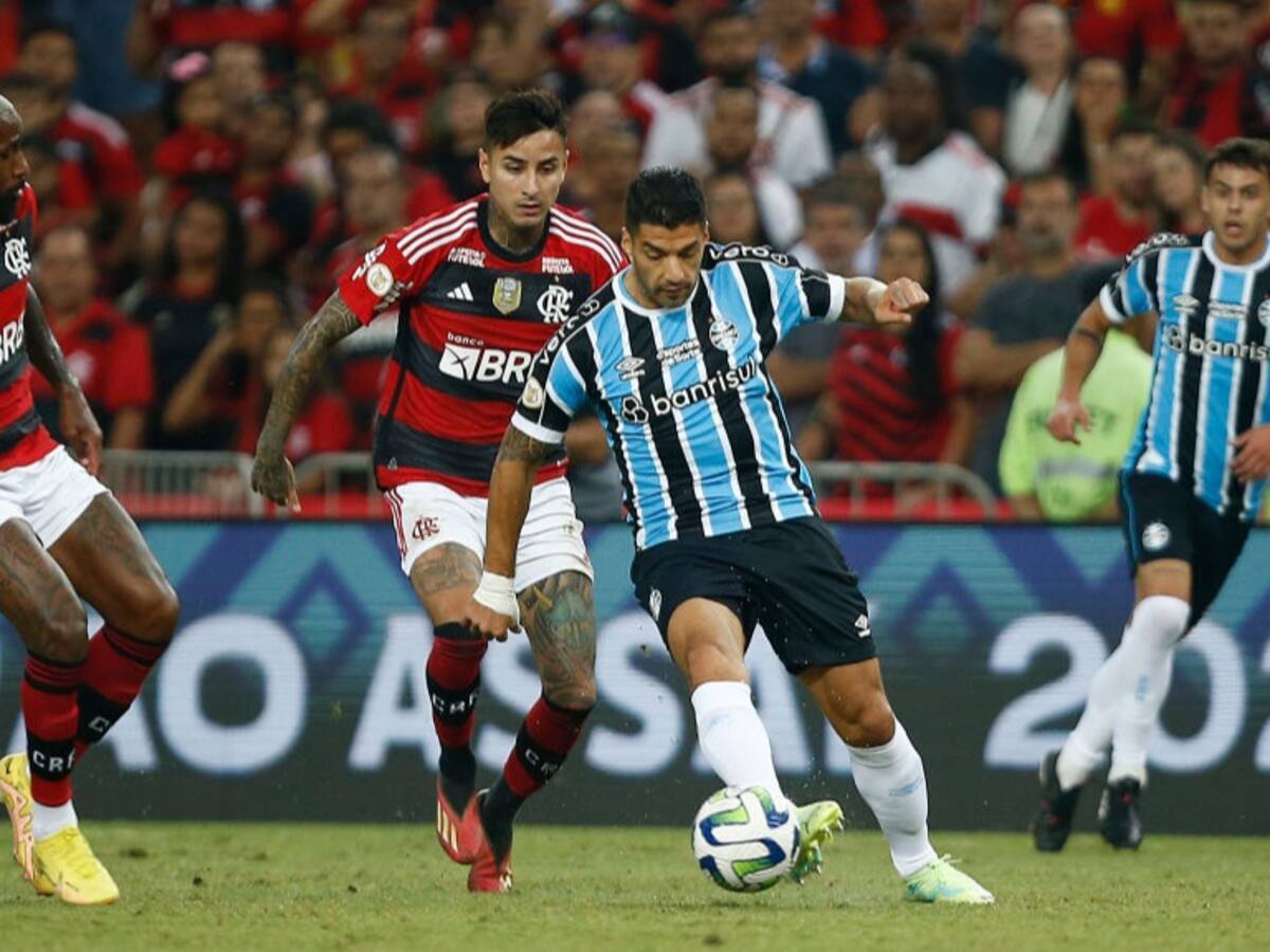 Con Pulgar y sin Vidal, Flamengo golea a Gremio en el Brasileirao