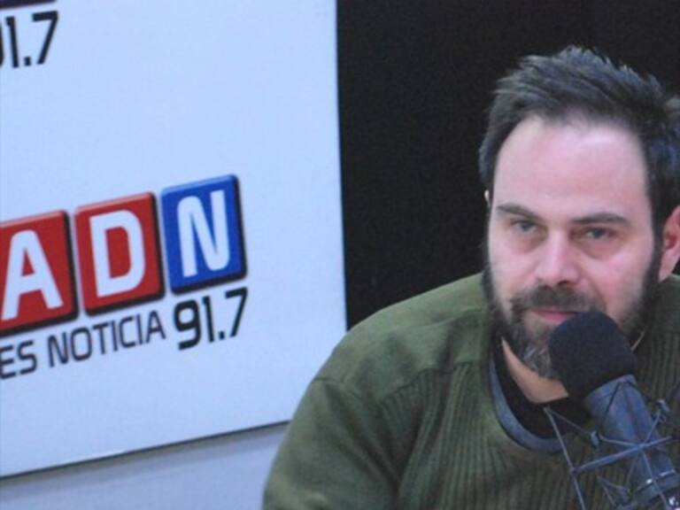 Director de cinta inspirada en los hermanos Parra: Hay que entretener sin recurrir a la violencia