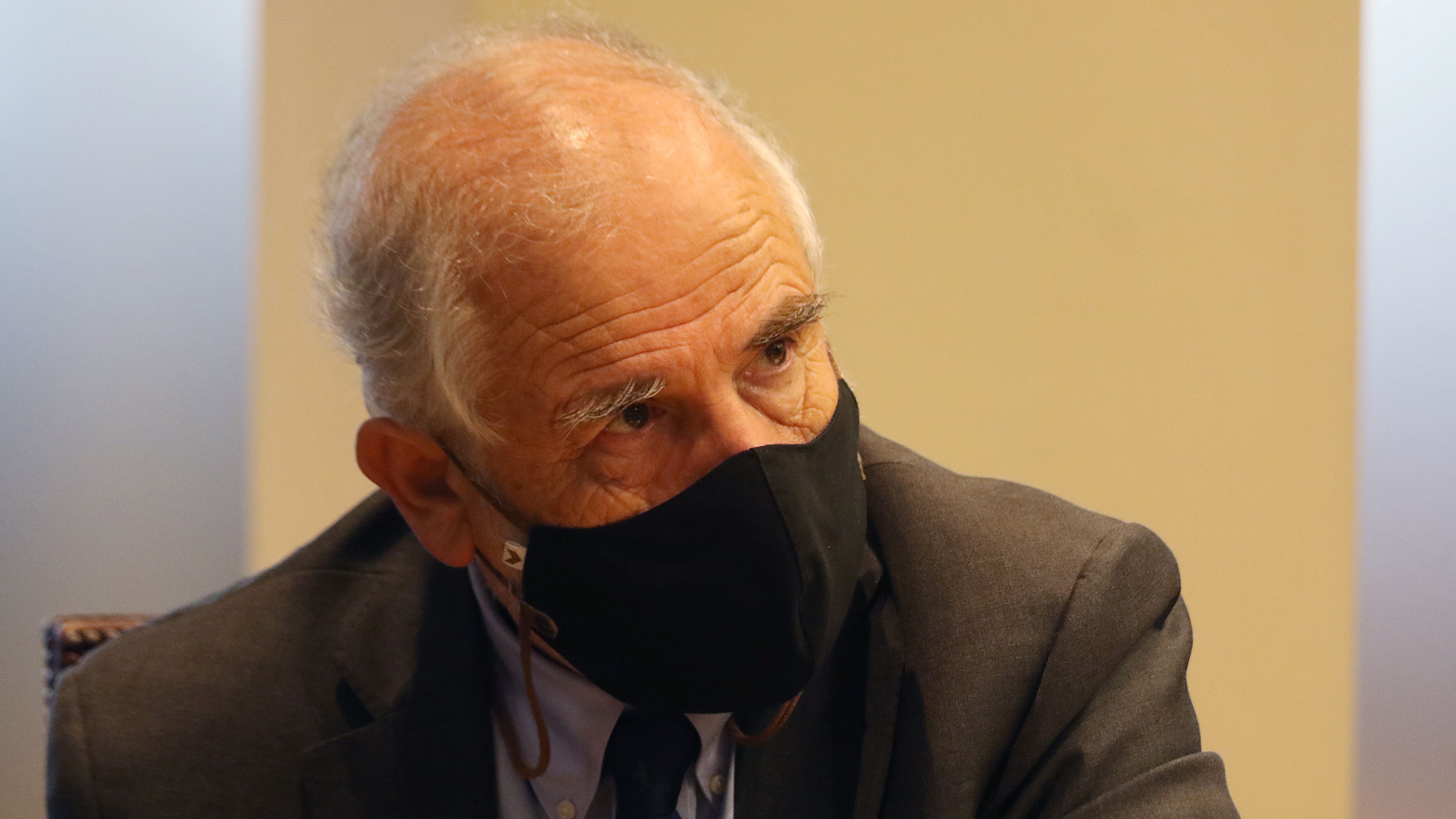 Senador Carlos Montes y cuarto retiro: "No estoy por votar a favor"