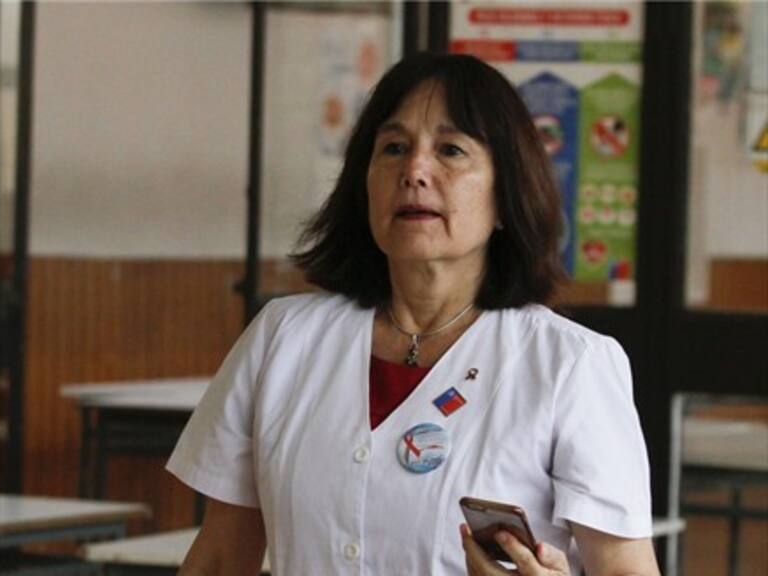 Ministra de Salud presentó documento para renunciar a bono de retiro de $80 millones