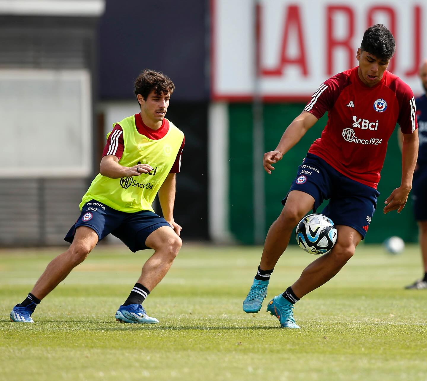 @LaRoja