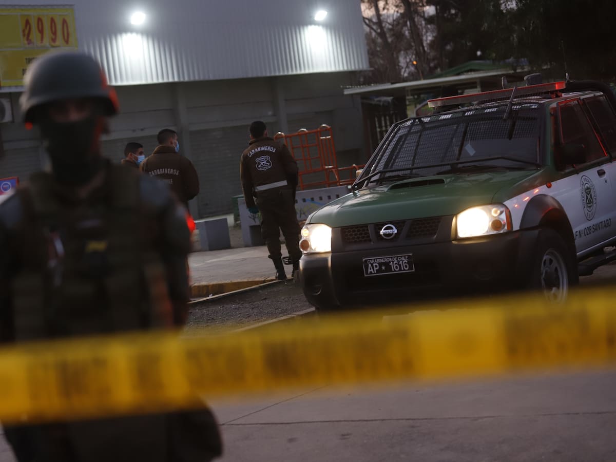 Delincuentes protagonizan violento robo en centro comercial de Talcahuano mediante el método del alunizaje