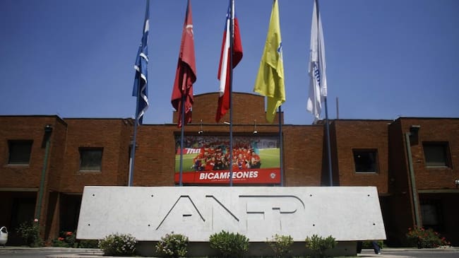 09 de noviembre del 2017/SANTIAGOFotografías temáticas de la ANFP, durante el Consejo de Presidentes que se realiza en la sede. Allí se discute la venta del CDF.
FOTO: LEONARDO RUBILAR/AGENCIAUNO