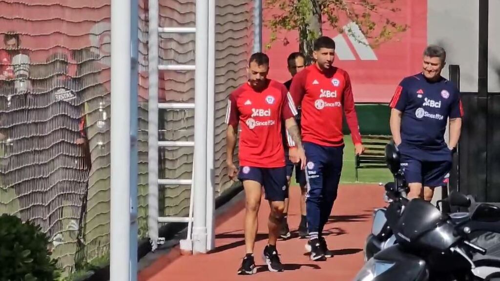 Con apoyo a Berizzo y el foco en recuperar a Maripán: el día después de La Roja tras vencer a Perú
