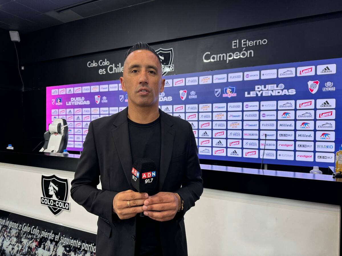 Lucas Barrios sueña con despedirse del fútbol enfrentando a Colo Colo con el Borussia Dortmund