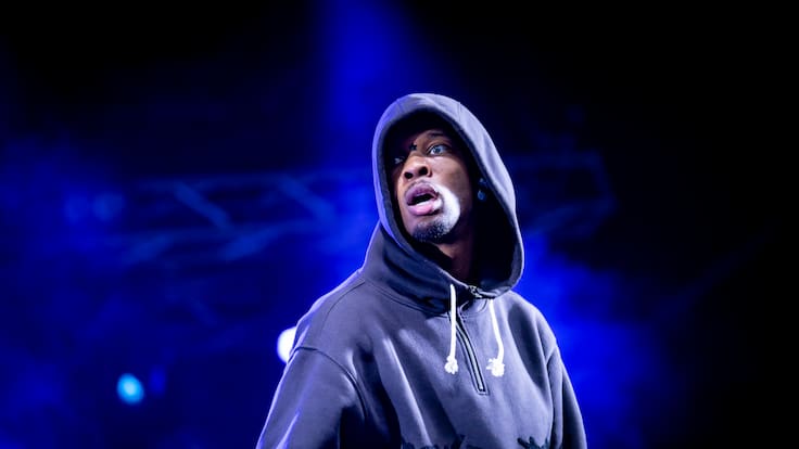 Había sido confirmado para Lollapalooza Chile: detienen a famoso cantante por presunto vínculo en muerte de menor en EE.UU.