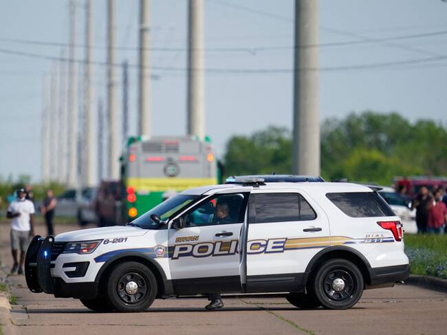 La policía rodeó la zona donde un sujeto realizó disparos en el estado de Texas