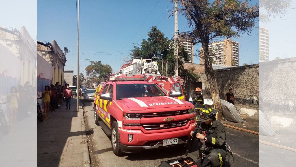 Bomberos trabajaban en el lugar. / ADN.cl