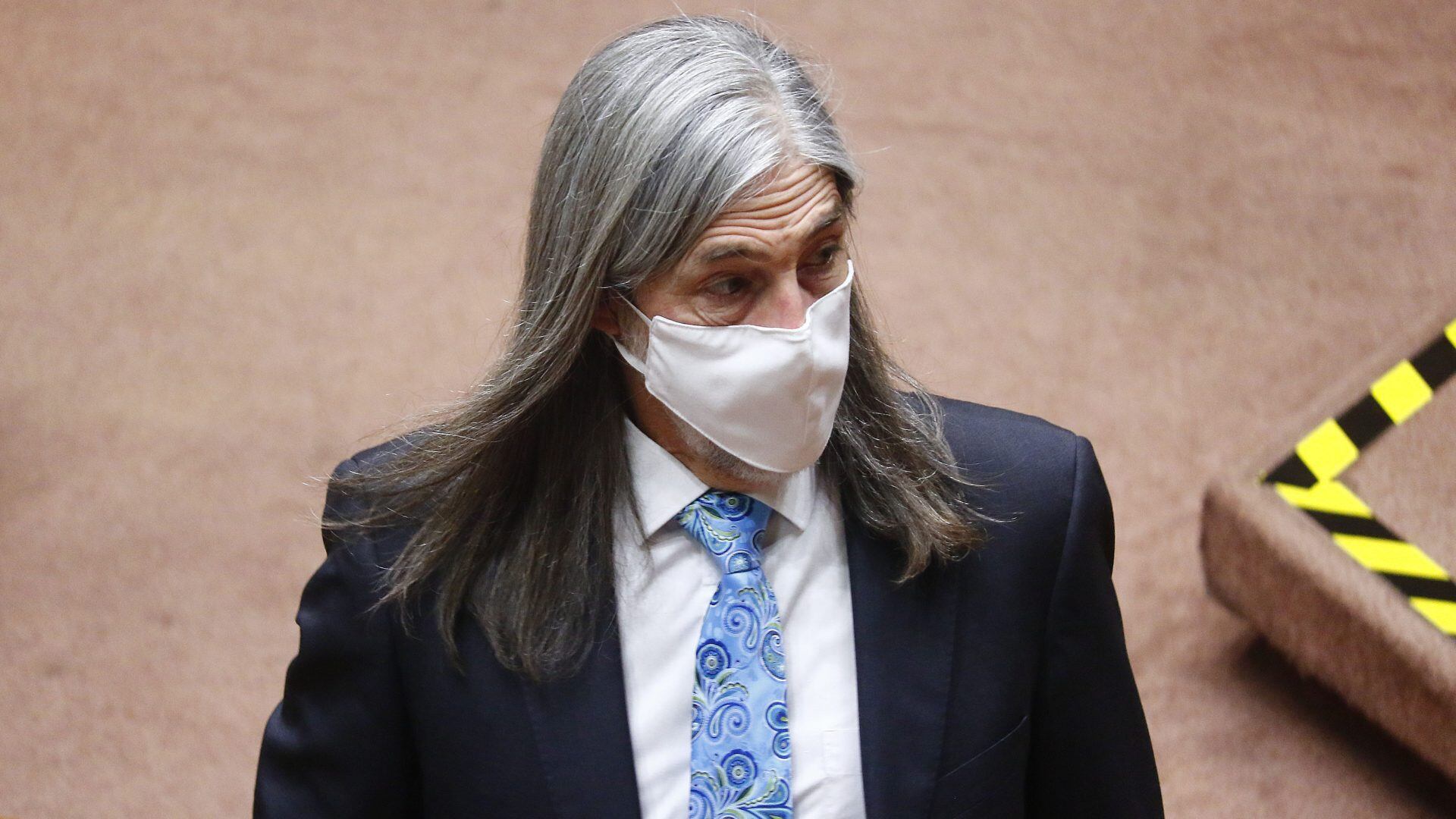 28 DE JULIO DE 2020/VALPARAISOEl senador Juan Pablo Letelier, durante la sesion del Senado, en donde se discute el veto al proyecto de ley que suspende el corte de servicios básicos por no pago en virtud de la crisis originada por el Coronavirus.
FOTO: LEONARDO RUBILAR CHANDIA/AGENCIAUNO