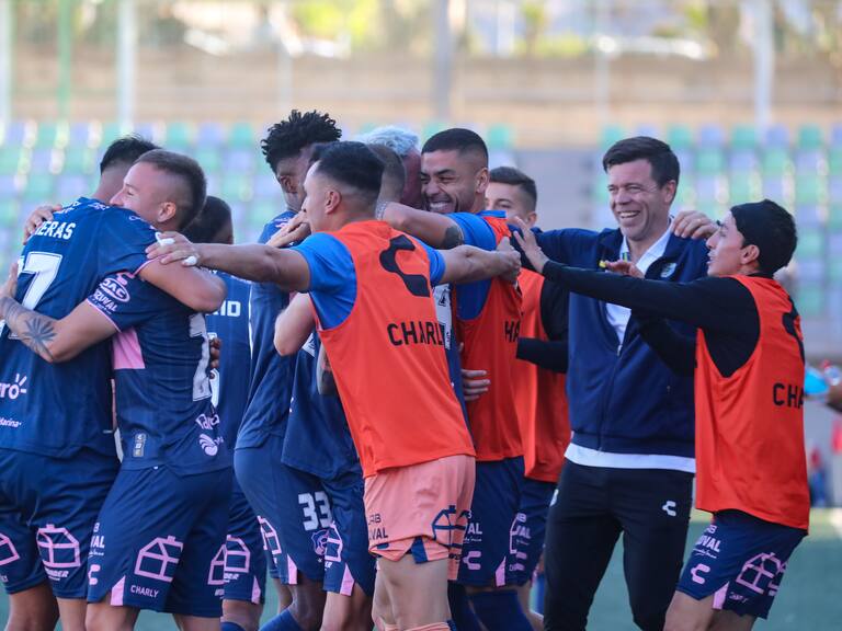 Everton oficializa la salida de tres jugadores de su plantel