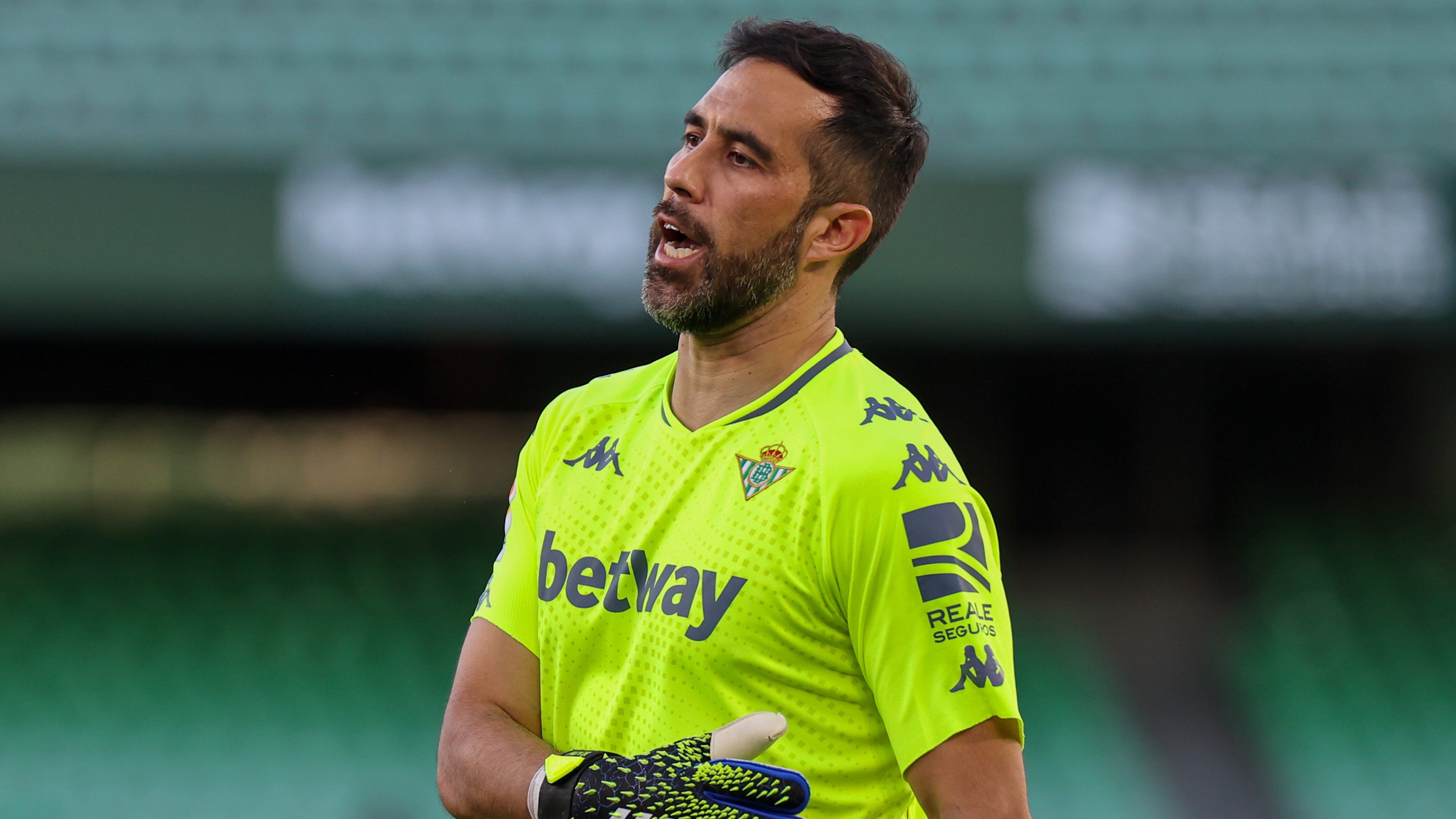 Claudio Bravo of Real Betis Balompie during the La Liga Santander match between Real Betis and SD Huesca at Estadio Benito Vilamarin in Sevilla, Spain on May 16, 2021.(Photo by Jose Luis Conteras/DAX Images/NurPhoto via Getty Images)