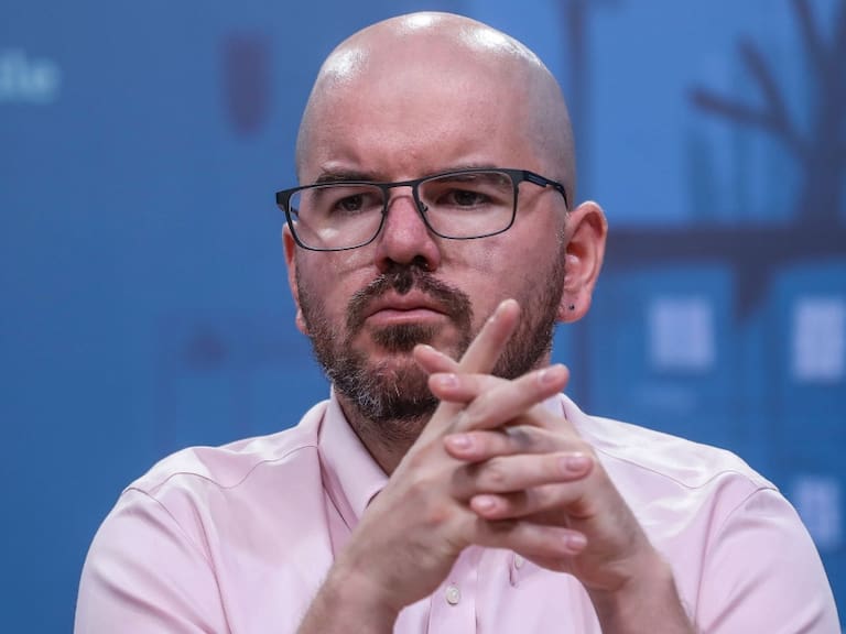 Ministro Jackson responde a Parisi tras criticar al Gobierno: «Cuando se denosta el trabajo (…) eso puede retroceder posibles acuerdos»