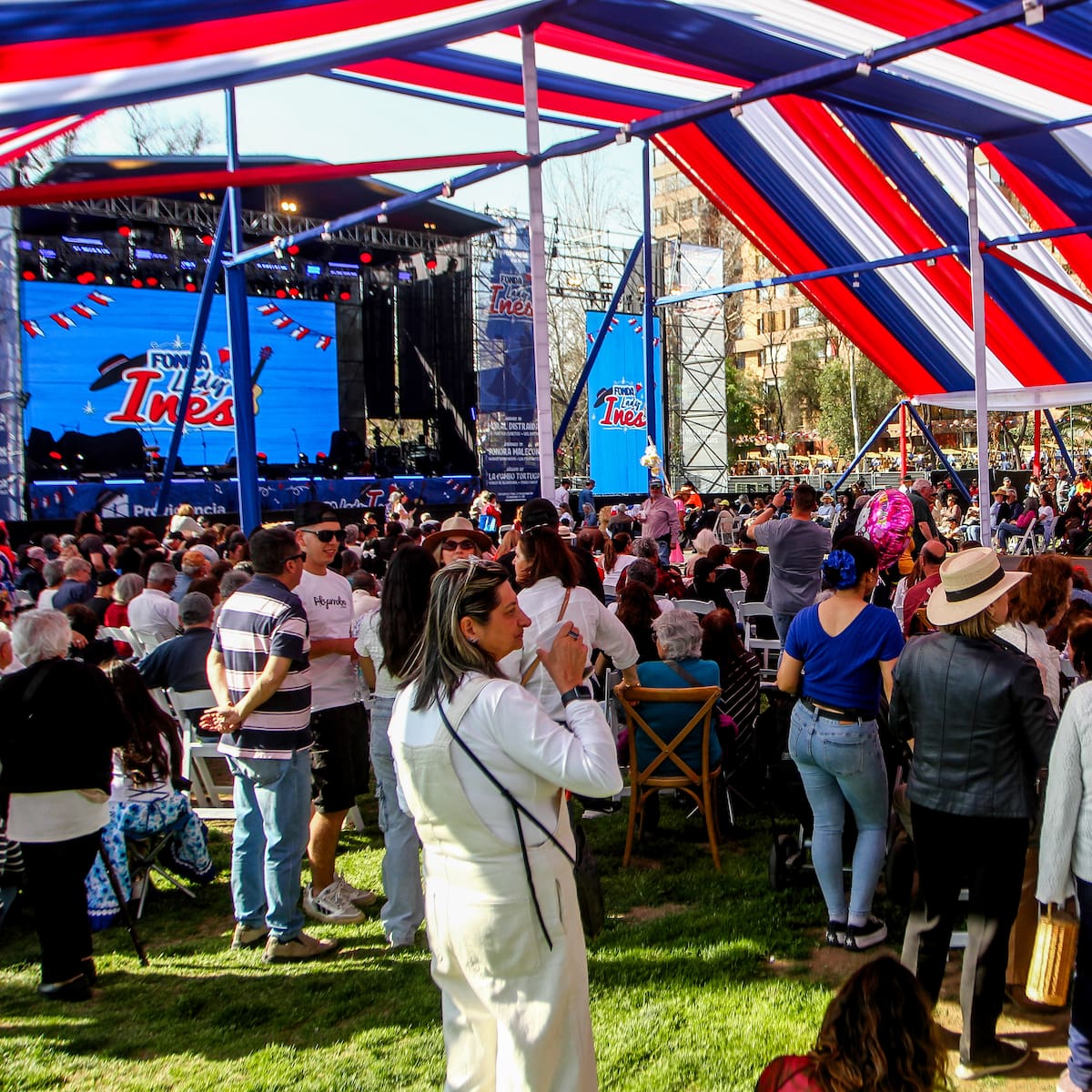 Guía de Fondas para las Fiestas Patrias 2026 en Santiago: dónde ir, artistas, precios y programación de los mejores eventos de la RM